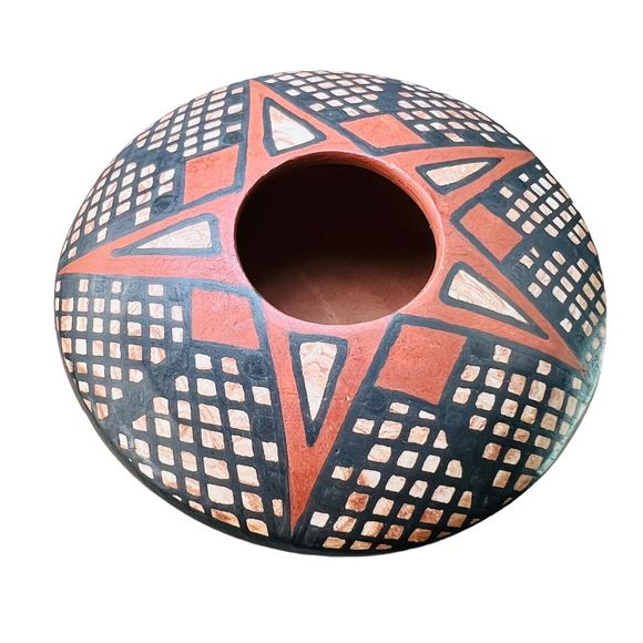 Mata Ortiz Mexico Seed Pot Olla SIGNED Miniature Handmade Black Squares Red Star - Picture 4 of 11